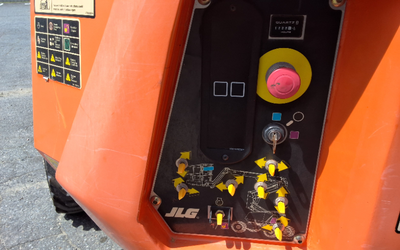 USED 2018 JLG 340AJ
