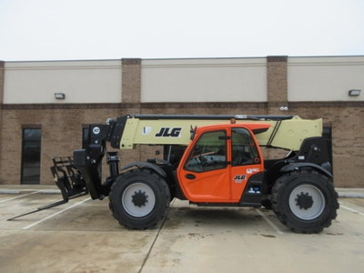 USED 2025 JLG 1055