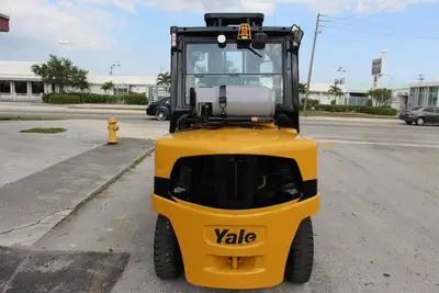 Used 2017 YALE GLP120VX Internal Combustion Forklifts: Pneumatic Tire Florida US | Truck and Van Outlet #1509244