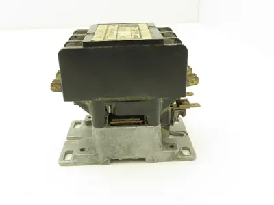 General Electric CR353AC3AB1 Contactor Motor Starter 600VAC 30A 3Ph Coil 240VAC