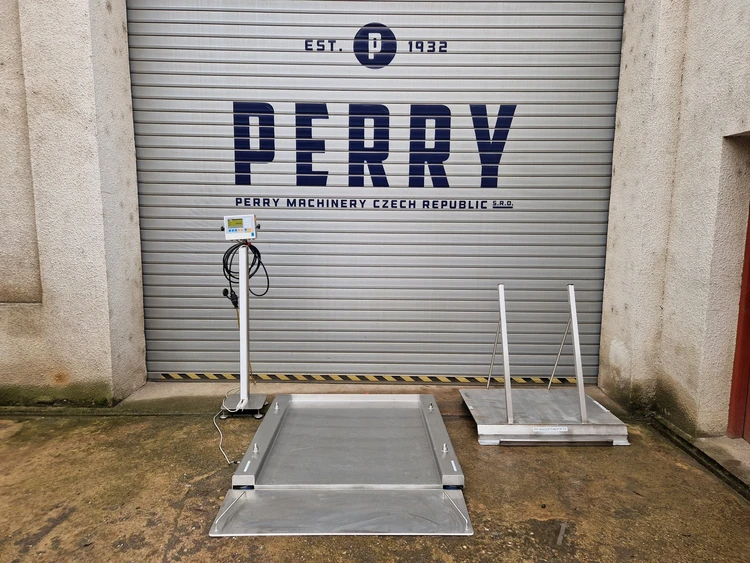 Used HÖFELMEYER FLOOR SCALE Scales CZ | Perry Equipment #145566