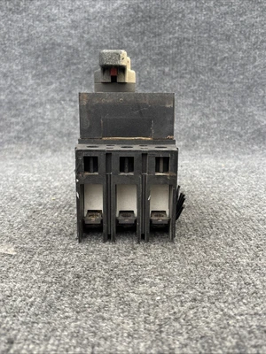 Used ABB UXAB728131R133 Circuit Breaker Parts California US | Davliegogo LLC #1706697