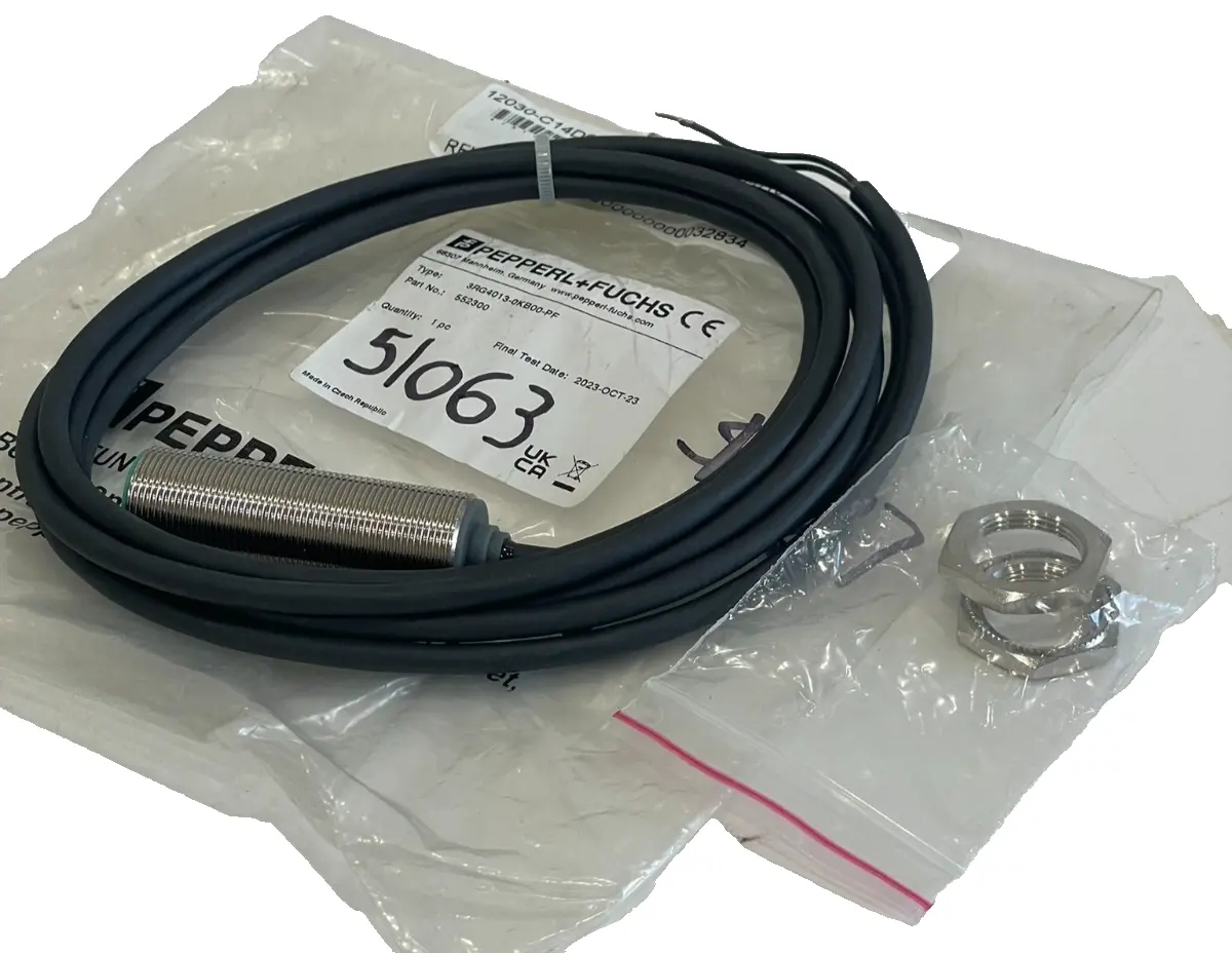 NEW PEPPERL+FUCHS 552300 INDUCTIVE SENSOR 3RG4013-0KB00-PF
