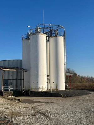 USED PEABODY TECTANK    SILOS 3550 CU FEET