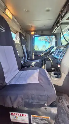 USED 2013 KENWORTH T800