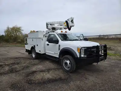 FORD F-550 XLT SUPER DUTY Bucket Truck | Title Equipment & Recreation Inc. (2)