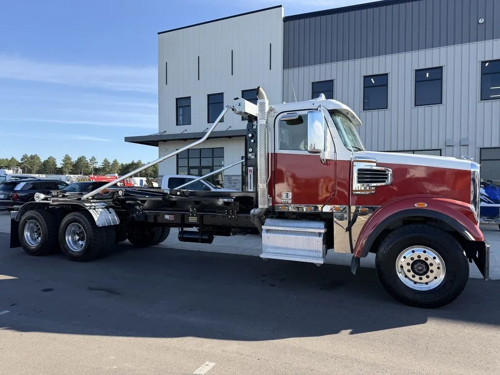 Used 2023 FREIGHTLINER 122SD SWAPLOADER HOOKLIFT Hooklifts & Roll-Offs Minnesota US | Carco Truck & Equipment #1513868
