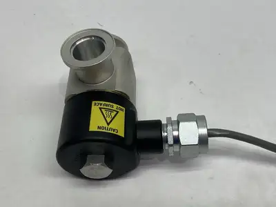 USED VARIAN ANGLED BELLOWS VALVE, PETER PAUL O72X00130CM SOLENOID OPERATOR