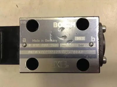 USED BOSCH 0 810 090 240