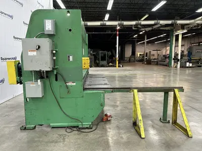 Used 1997 ACCURSHEAR 850010 Power Squaring Shears (Inch) Georgia US | The Equipment Hub #1083138