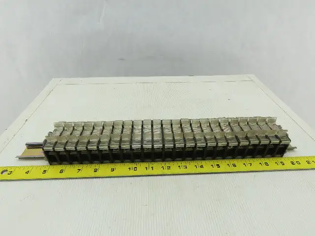 Idec BAF111SDU 24V 10A Fuse Holder W/Indicator 18-10AWG On DIN Rail Lot of 23