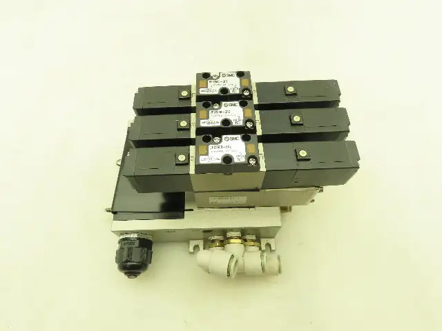 SMC VV5FS2 Plug-In 3-Station Manifold Control Unit VFS2600 Solenoid Valve Bank