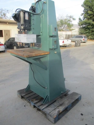 Cemco, multi spindle drill press / vertical boring machine wood or aluminum