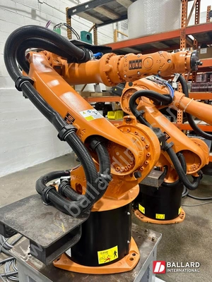 KUKA KR 6-2 Complete Robotic System w/ KRC4 Controller