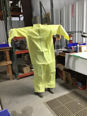 Durafab Comfort-Gard 12013 Size LARGE Disposable Hazmat Suits