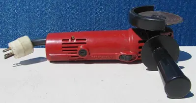 USED MAKITA M952