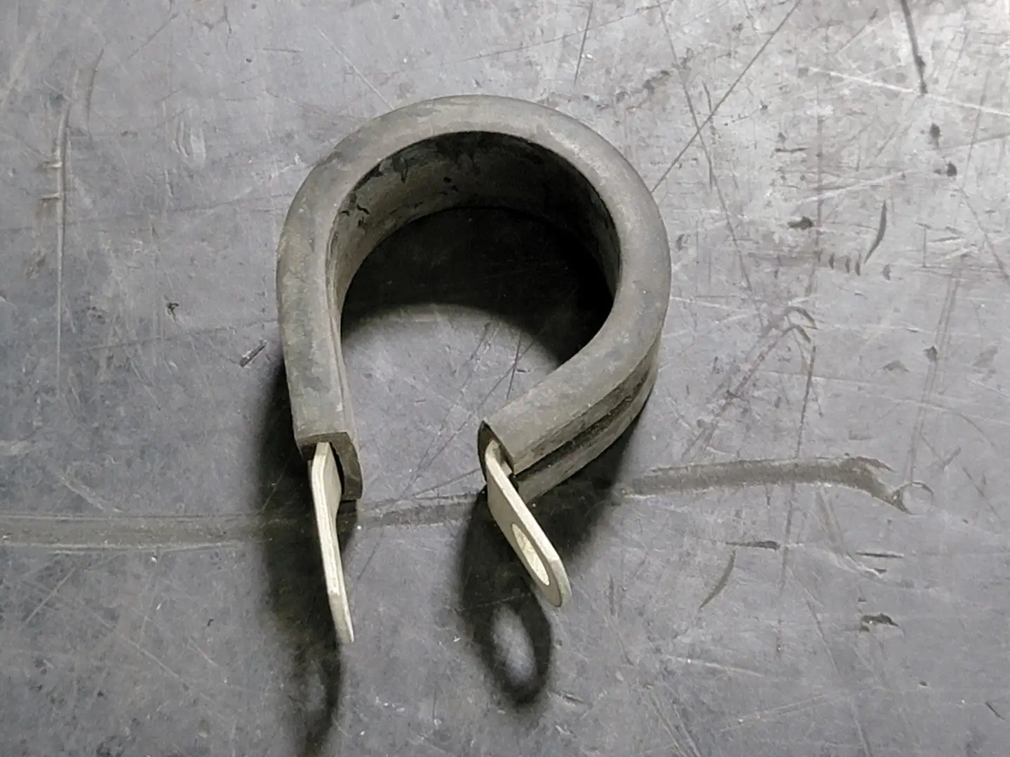 1" Cushioned Hose Clamp Loop Strap (Bag of 50)