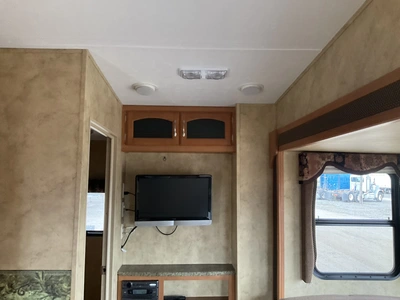 Used 2010 COUGAR 293SAB Campers, Caravans, Motorhomes Michigan US | Miedema Asset Management Group #1761301