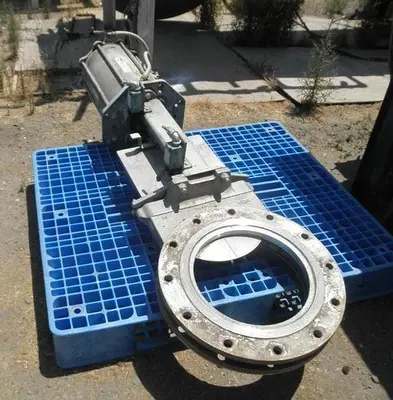 USED HAF EQUIPMENT INC. SURGE HOPPER