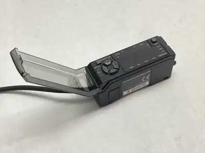 Used KEYENCE General Purpose Digital Contact Sensor Amplifier 48" Cord 24VDC Sensors Michigan US | Maverick Industrial Sales #1392396