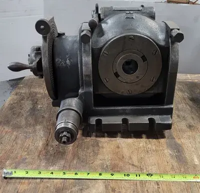 USED KEARNEY & TRECKER DIVIDING HEAD