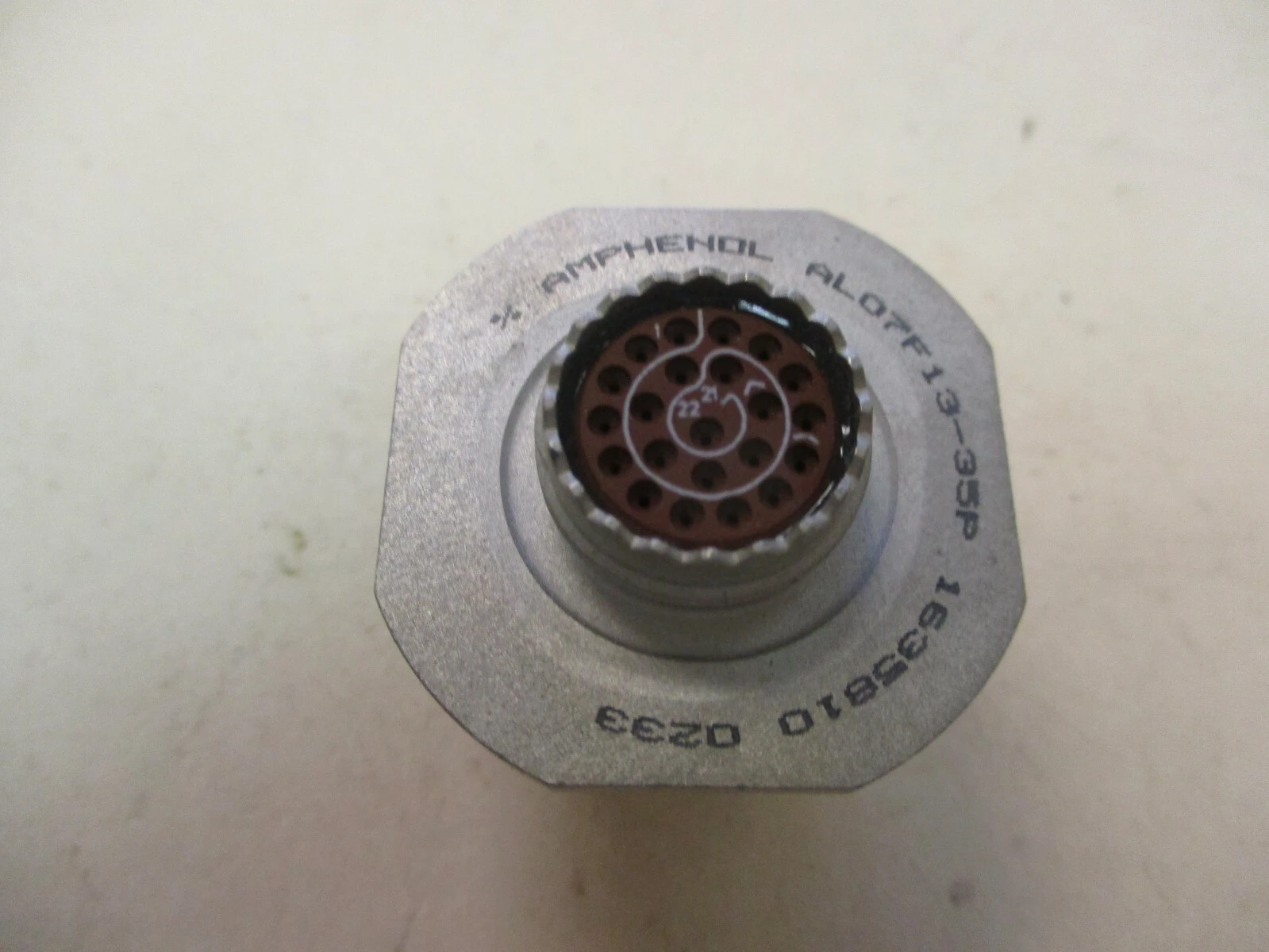 NEW Amphenol AL07F13-35P