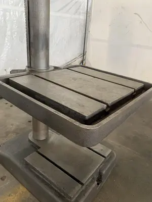 USED CLAUSING 2277