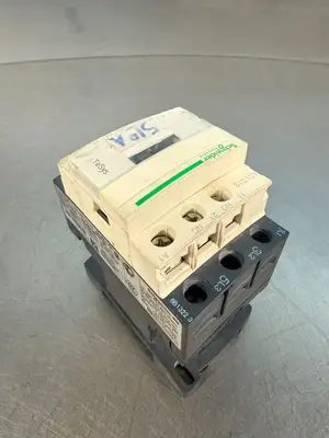 Schneider Electric LC1D12 Contactor LC1D12 / 12G7AB (4.1.3)