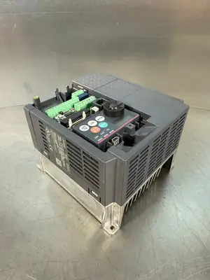 Mitsubishi FR-E740-026-NA 3 Ph AC380-480V (3.6.2)