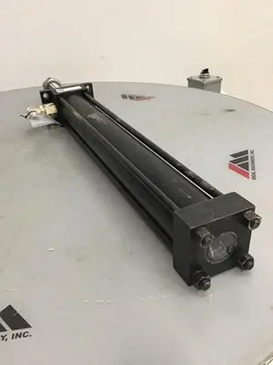 USED CINCINNATI MILACRON VT165-5 / CC