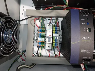 USED SICK 2099381
