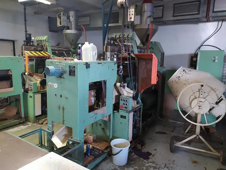 Used 1991 CHODOS M002 Injection Molding Machines CZ | Amaron s.r.o. #1065045
