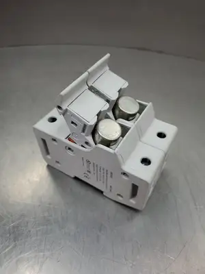 USED Ferraz Shawmut US3J2I ULTRASAFE Fuse Holder, 600V, 30A, 2P, (W213942)