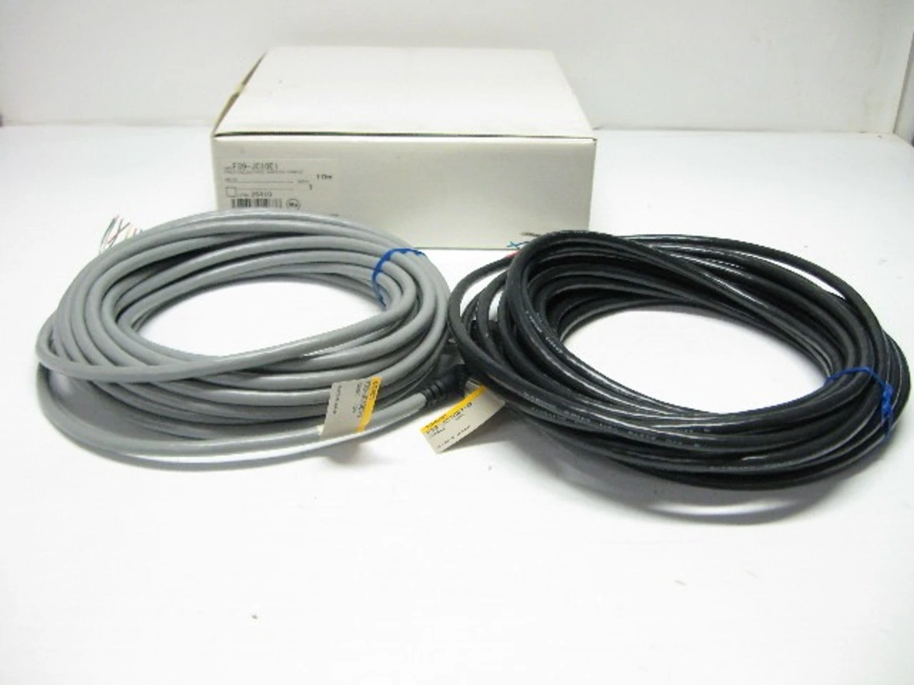 NEW OMRON F39-JC10E1-D, F39-JC10E1-L