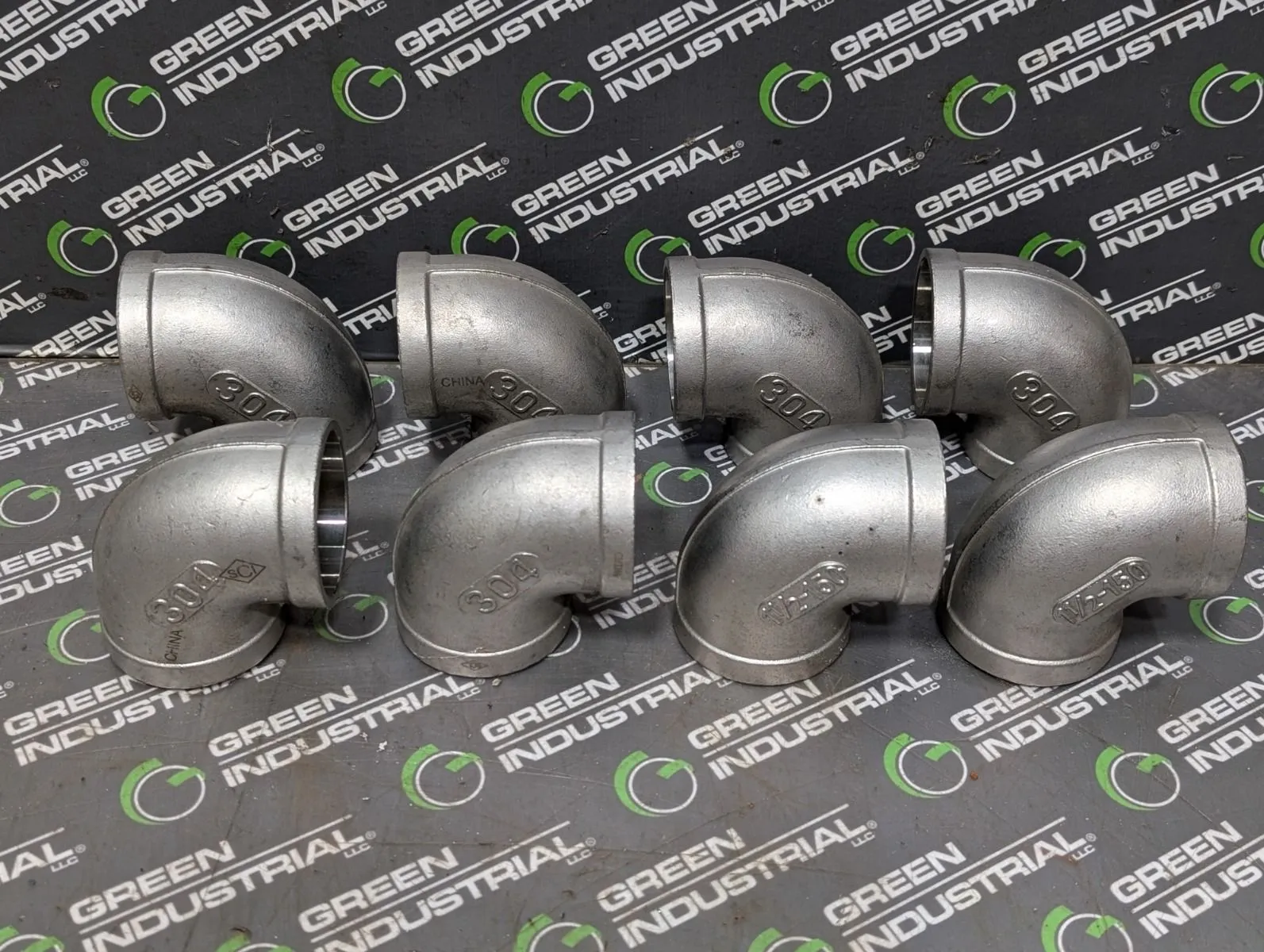 Lot of 8 SCI Right Angle Elbow 304 Stainless Non-Threaded Fittings 1-1/2" New