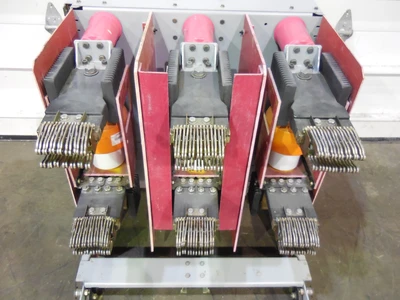 Used Siemens 05-GMI-350-3000-78 Circuit Breakers Ohio US | Equipment Recovery Corp. #1329701