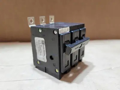 Used CUTLER-HAMMER BAB3060H Switchgears British Columbia CA | Lenmark #835714