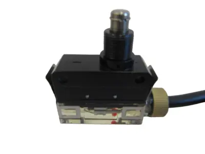 NEW AZBIL CORP. SL1-HFYC2-A02 LIMIT SWITCH W/CABLE SL1-HFYC2 SL1HFYC2A02
