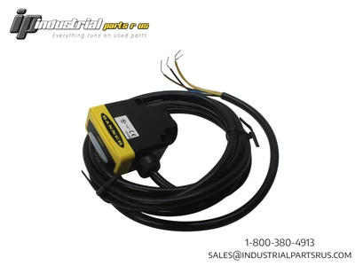 Banner QS30VR3LP Photoelectric Sensor 24/250V ac, NEW