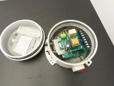 Bindicator RF12E01X1 RF Series Level Transmitter Sensor 120VAC 3/4" NPT Haz Loc
