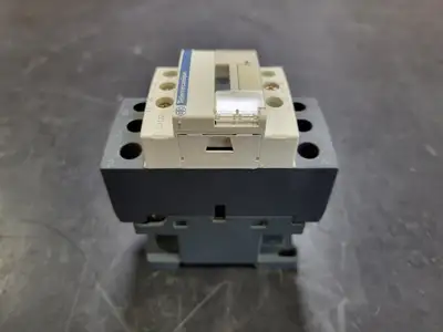 USED TELEMECANIQUE LC1D25F7