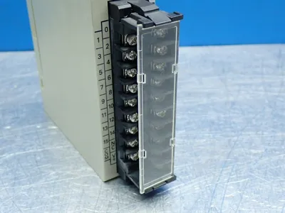USED OMRON C200HOD212