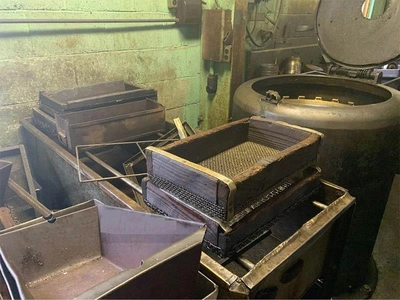Barrett 401-E spindle post chip spinner oil extractor.