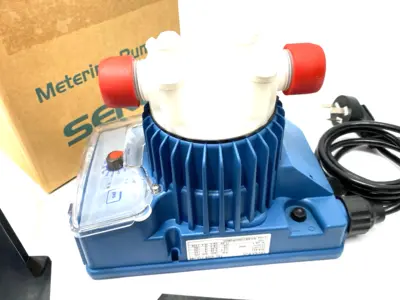 USED SEKO TEKNA ELECTROMAGNETIC METERING PUMP, WALL MOUNT, 0.4–110 L/HR