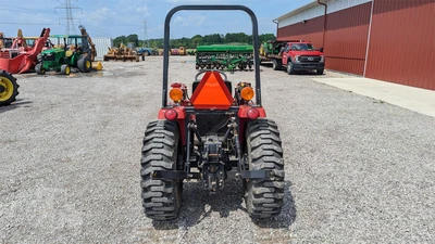 USED 2001 MASSEY FERGUSON 1233