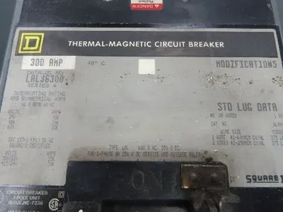 Square D LA-400-S Circuit Breaker Enclosure LAL36300 Breaker 300 Amp 600V 3Ph