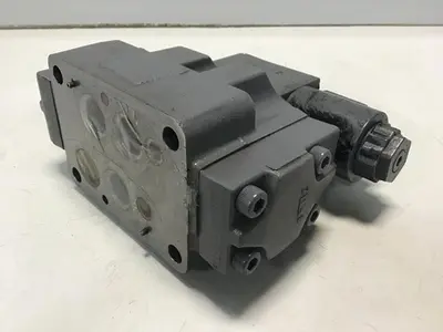 USED TOKIMEC VICKERS DG5V-7-2A-U7-H-82-JA526