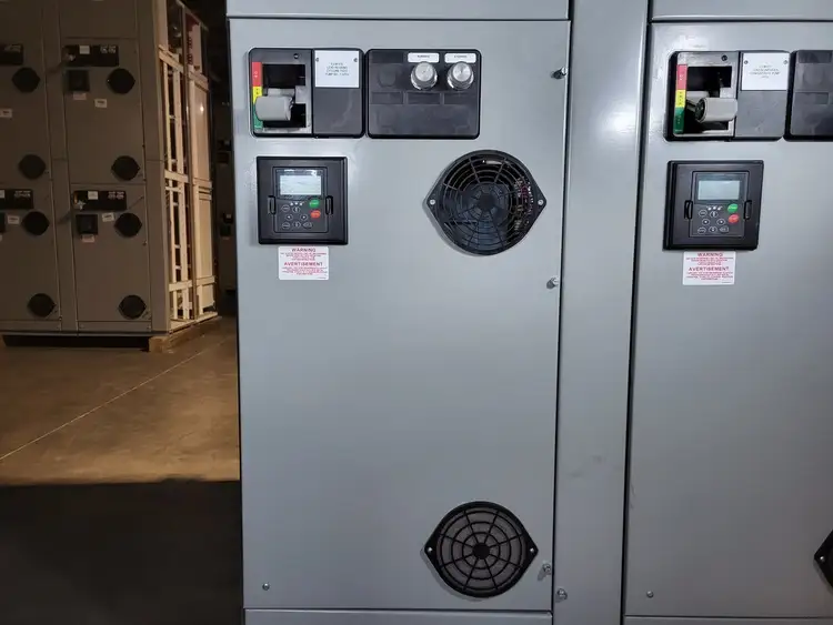 Used EATON SVX007A1-5A4N1 Switchgears British Columbia CA | Lenmark #240243