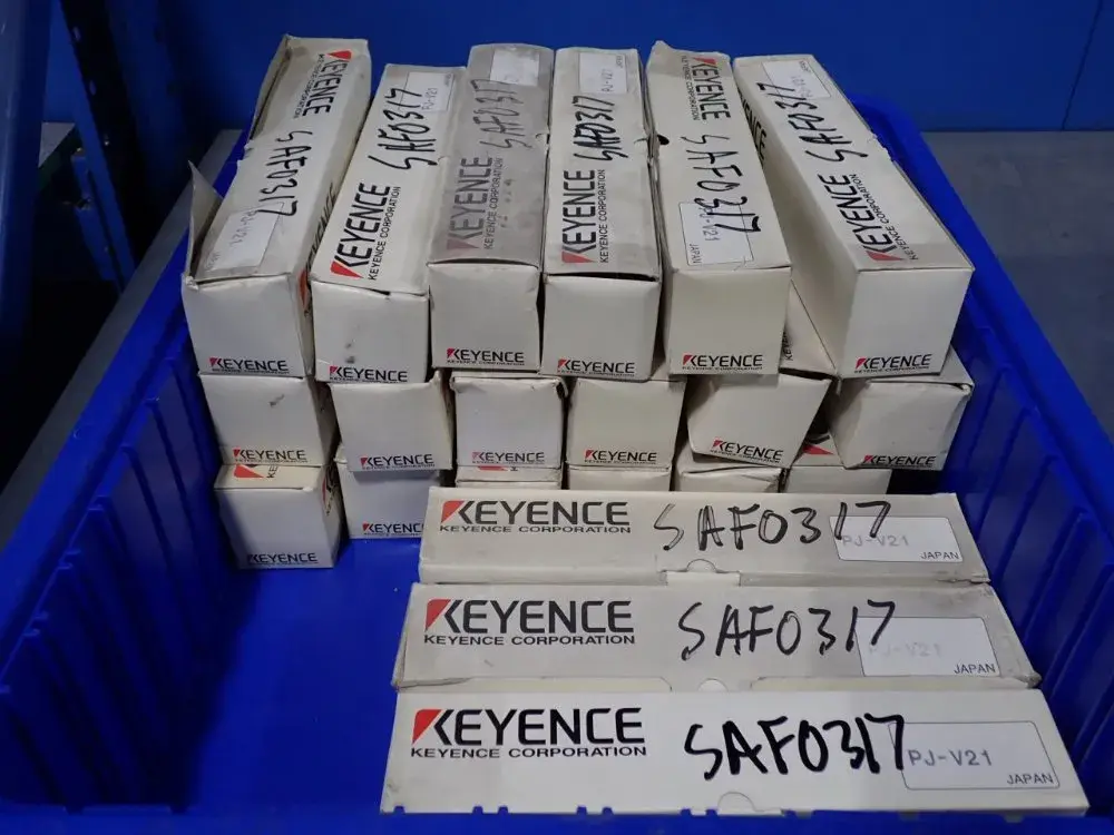 NEW KEYENCE PJV21