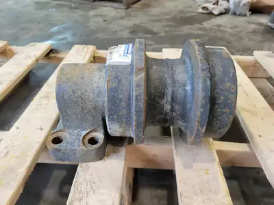 NEW KOMATSU 21M-30-00204